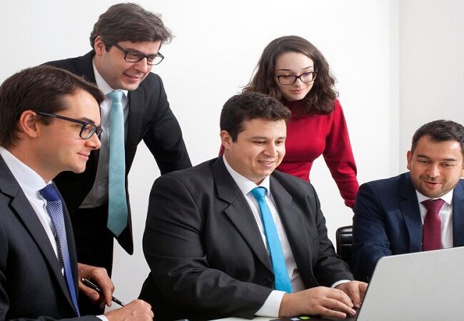 Why Law Firms and Corporations Need Paralegal Services